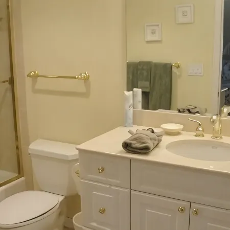 Perfect Location in Olde Naples