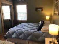 Cute cottage within walking distance to historic downtown Beaufort, NC. - Homestays