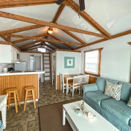 Aqua Lodge Houseboat "Yellow Tail "