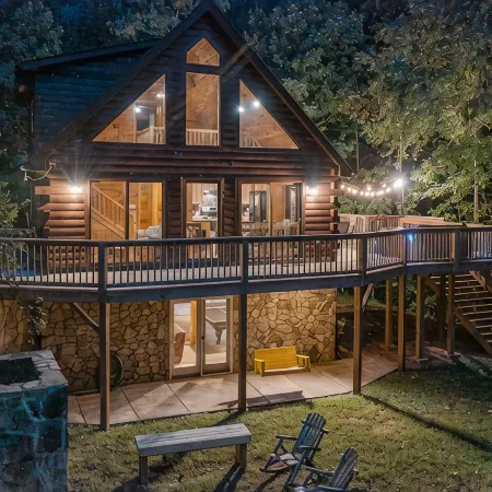 Spectacular Log Cabin Home 45 minutes to Asheville