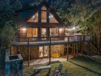 Spectacular Log Cabin Home 45 minutes to Asheville - 4성급