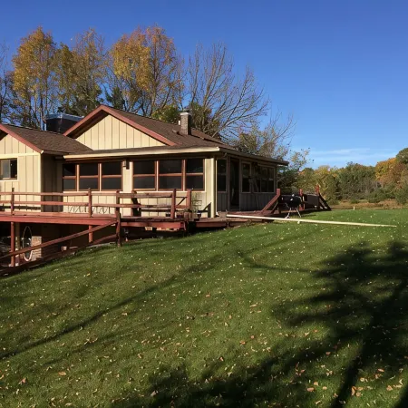 Historical Lodge in Elkhart Lake with Hot Tub