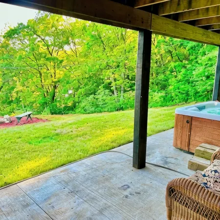 Black Bear A-Frame Waterfront Log Cabin with Hot Tub Jacuzzi