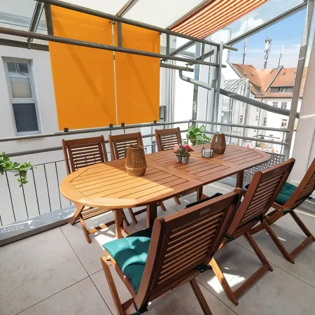 HELLOFLATS: Luxury Penthouse / Balcony / Parking / Center / Therme / MUC Airport