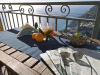 HOUSE WITH PRIVATE PARKING AND MAGNIFICENT VIEW ON THE BAY OF POSITANO