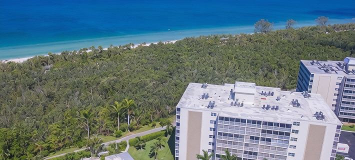 Pied-`a-Terre • Steps To Beach • Mangrove / Gulf View • Just Renovated Hotels in North Naples