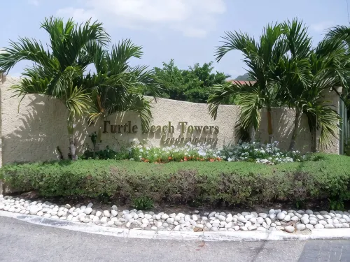Luxurious beach  front self-catering apartment in the heart of Ocho Rios Jamaica - Apartments