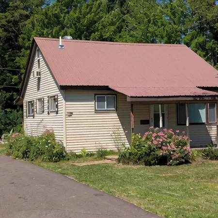 Cozy Cottage w/ Sauna & EV 14-50 Outlet!! Hot Tub Available April - October