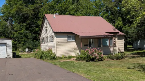 Cozy Cottage w/ Sauna & EV 14-50 Outlet!! Hot Tub Available April - October - Wifi