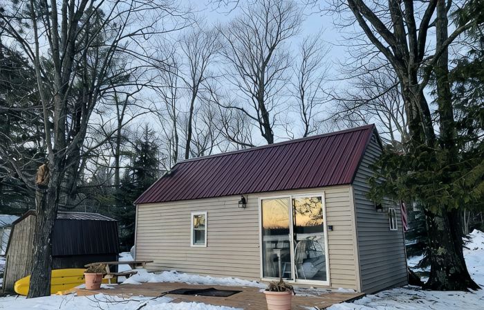 Lakefront Cabin... Ride To All The Snowmobile Trails From The Cabin