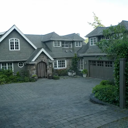 Studio Unit with Views of Hales Passage and Mt Baker