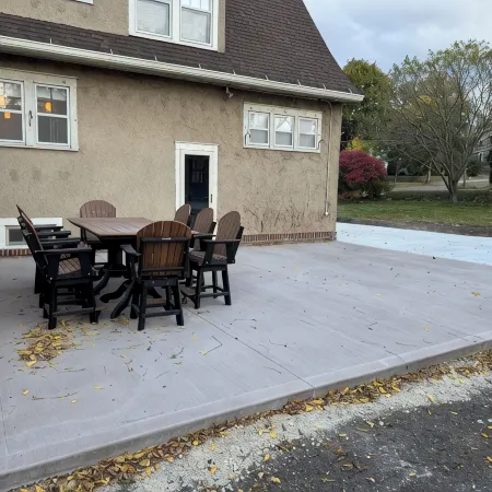 Charming 4-bedroom house with 3 king/1 full beds, 2 full baths, AC, Wifi, Patio