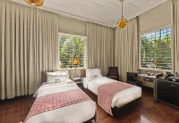 The Henry Hotel Manila - Balkoner