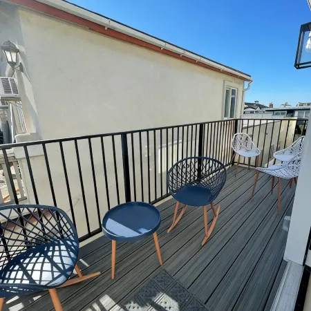 World Cup Venue 7 Miles Away,Newly Remodeled Ocean Views, Upscale Luxury Living.