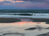 Boutique Coastal Retreat Near Salisbury Beach-2 Min Drive to Beach Hotels in Salisbury
