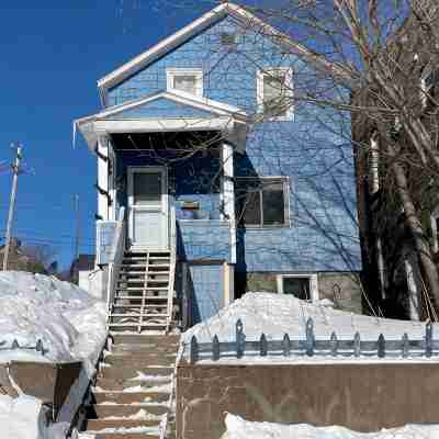 Built in 1866 this hillside home is close to everything! Hotel Exterior