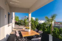 Villa LuiSole - Apartment °1 with heated saltwater pool, family-friendly