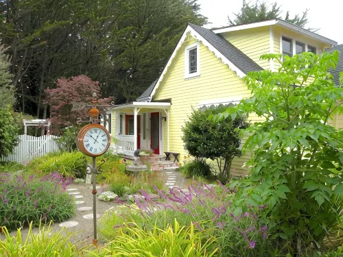 Cozy, Romantic Cottage just 3 minutes from the village of Mendocino! - Wifi