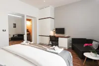 Prima Luxury Rooms - Bed and Breakfasts
