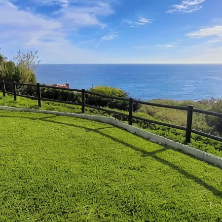 BELLA SIRENA, independent and private villa with large terraces and garden