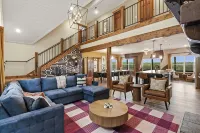 Lakeview Retreat with Theater, Arcade, Poker Table, Hot Tub and Pool - Fitnessstudio