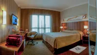 Bourbon Joinville Convention Hotel - بار