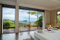 Lux Jungle Villa w/5 suites, Private Pool, Pacific Ocean Views, Game room