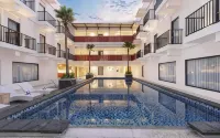 Swiss-Belcourt Lombok - Kolam Renang