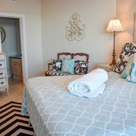 Caribe D907 Luxury Condo- Panoramic Gulf & Bay Views- Resort Amenities
