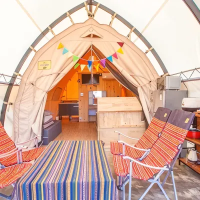 Gapyeong the Camp Caravan Glamping 鄰近小法國村的酒店