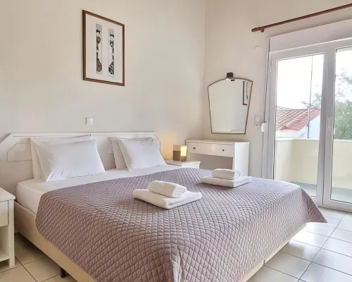 Bungalow White Apartments Hotels in Polykhrono