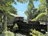 Mountain House in Fancy Gap with Beautiful View and Hot Tub on Deck - 3 stjerner