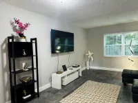 Charming 2-bedroom apartment with AC, WiFi in pleasant Delray Beach