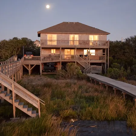 SOUND FRONT!, Kite-In/Out! Sunsets! Dock!