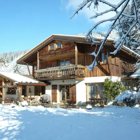 Beautiful apartment in chalet, 3 km from La Clusaz with jacuzzi