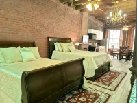 Downtown New Orleans Penthouse Suite - 2 Minute Walk to French Quarter -4B - 방갈로