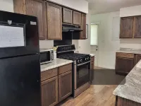 Family-sized in Historic Reeds Spring. 10 min to SDC,  Lake. 20 min to Branson