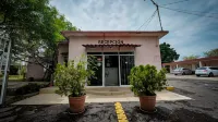 Hotel Del Tajo - parking