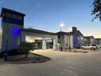 Americas Best Value Inn and Suites Haltom City/Ft. Worth - Motels