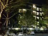 Woodroof Residence Rangsit Hotels in Mueang Pathum Thani District