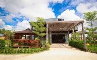 Ma der Bua Hotel - Parkplatz
