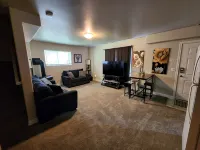 Downtown Mother-in-Law Suite - Apartments
