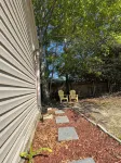 Central Pensacola Studio, Groovy & Spacious