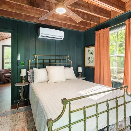 Private Treehouse getaway on Lake Barkley.  Luxury in the trees! Hotéis em Trigg County
