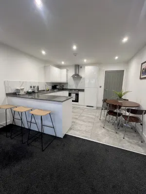Homely Retreat Spacious Ground Floor Flat Near Oxford City Centre, Free Parking - Bungalows
