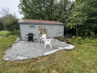 Oceanside Acadia Artist's Studio with high end finishes and local character - 4-stjärniga