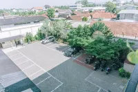 C3 Hotel Ungaran - parkir