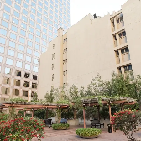 Galleria Park Hotel Отели рядом с достопримечательностью «Станция метро Montgomery St.»