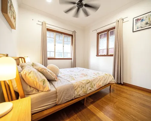 House of Fairy Wren - Fully renovated charming Queenslander! 10 Mins to BNE CBD! Hotels in Annerley