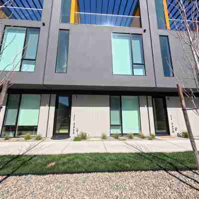 Charming brand new studio close to downtown with WiFi, AC. Hotel Exterior